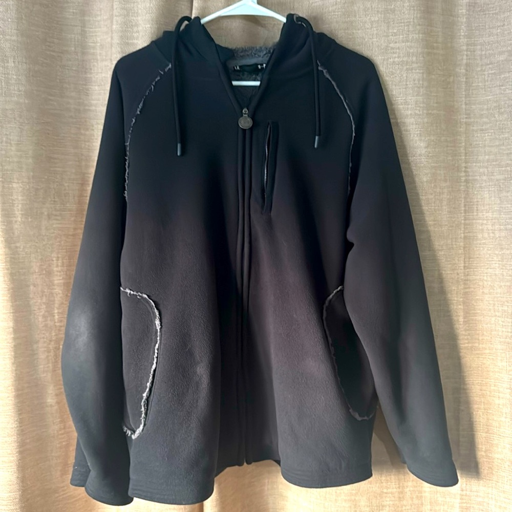 Unde Armour Fleece Hooded jacket.